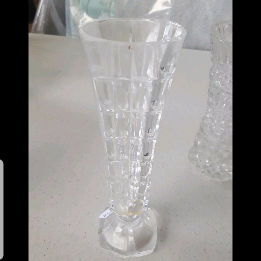 Vintage crystal vase (small)